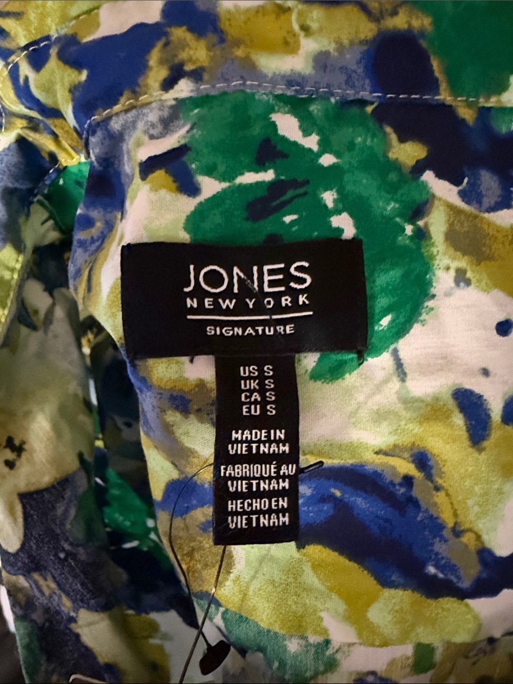 Jones New York Floral Button-Front Shirt in Green, Blue & Yellow - Picture 7 of 7